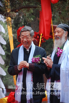 原全国人大副委员长许嘉璐参加祈福活动